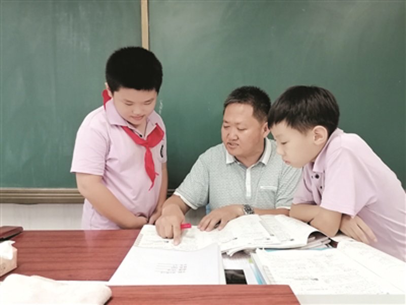 家庭教育指导：构建和谐亲子关系的艺术